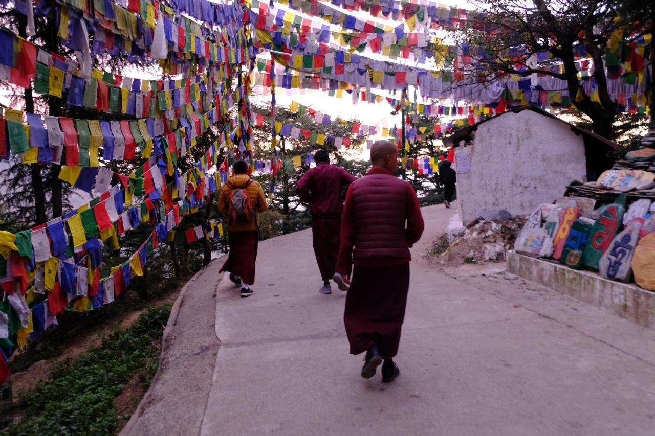 הוסטל מקלוד גאנג' Mitra Mcleodganj מראה חיצוני תמונה