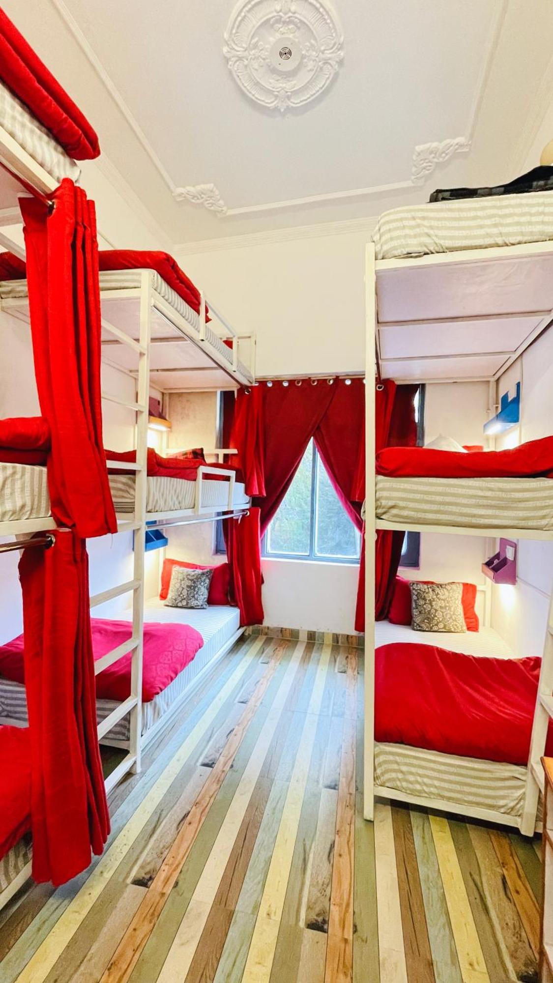 הוסטל מקלוד גאנג' Mitra Mcleodganj מראה חיצוני תמונה