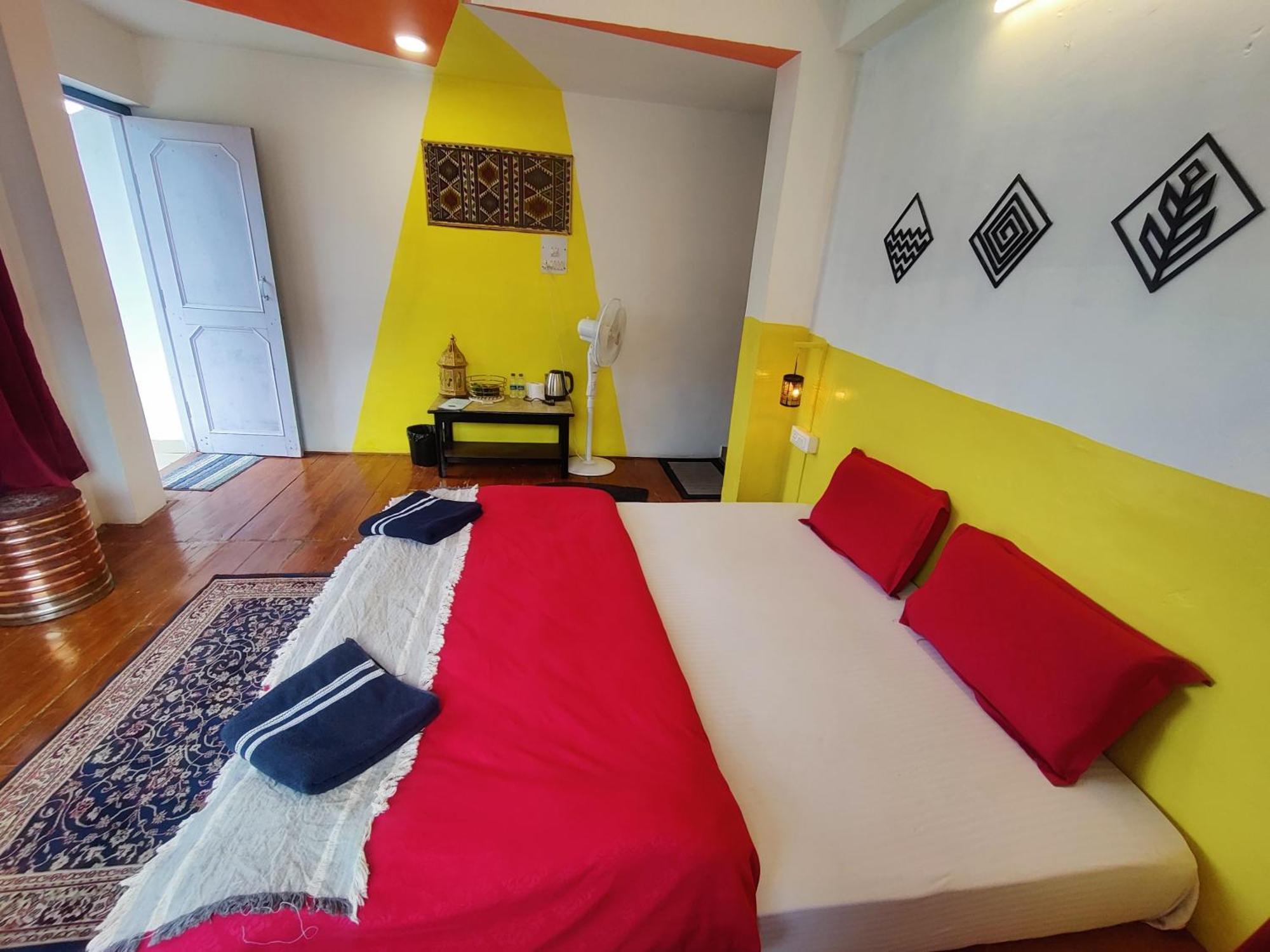 הוסטל מקלוד גאנג' Mitra Mcleodganj מראה חיצוני תמונה
