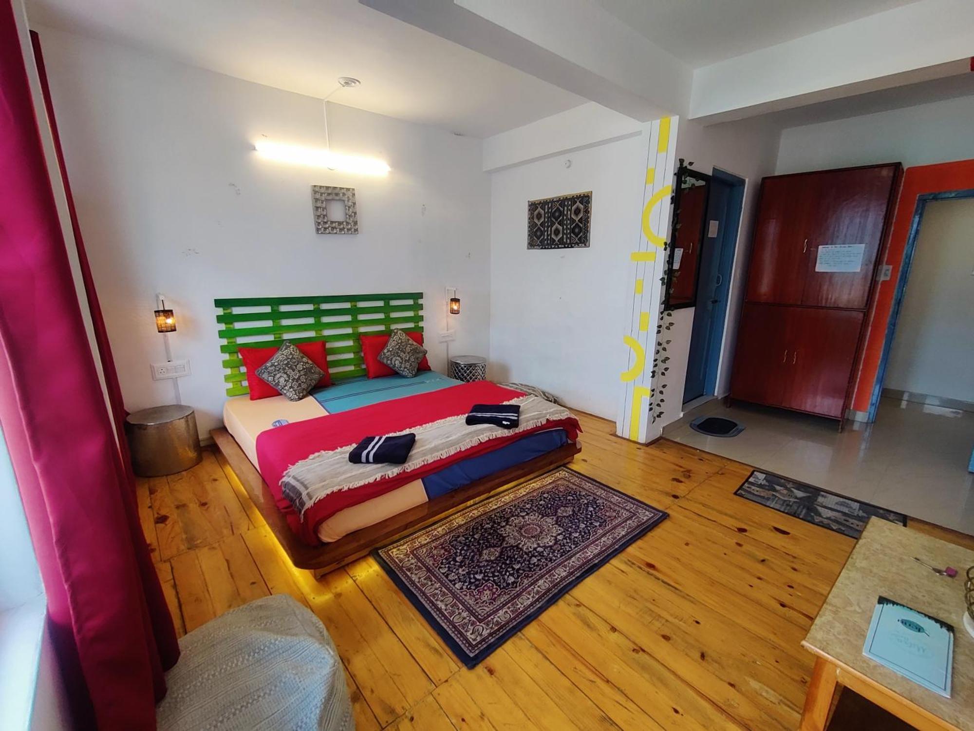 הוסטל מקלוד גאנג' Mitra Mcleodganj מראה חיצוני תמונה