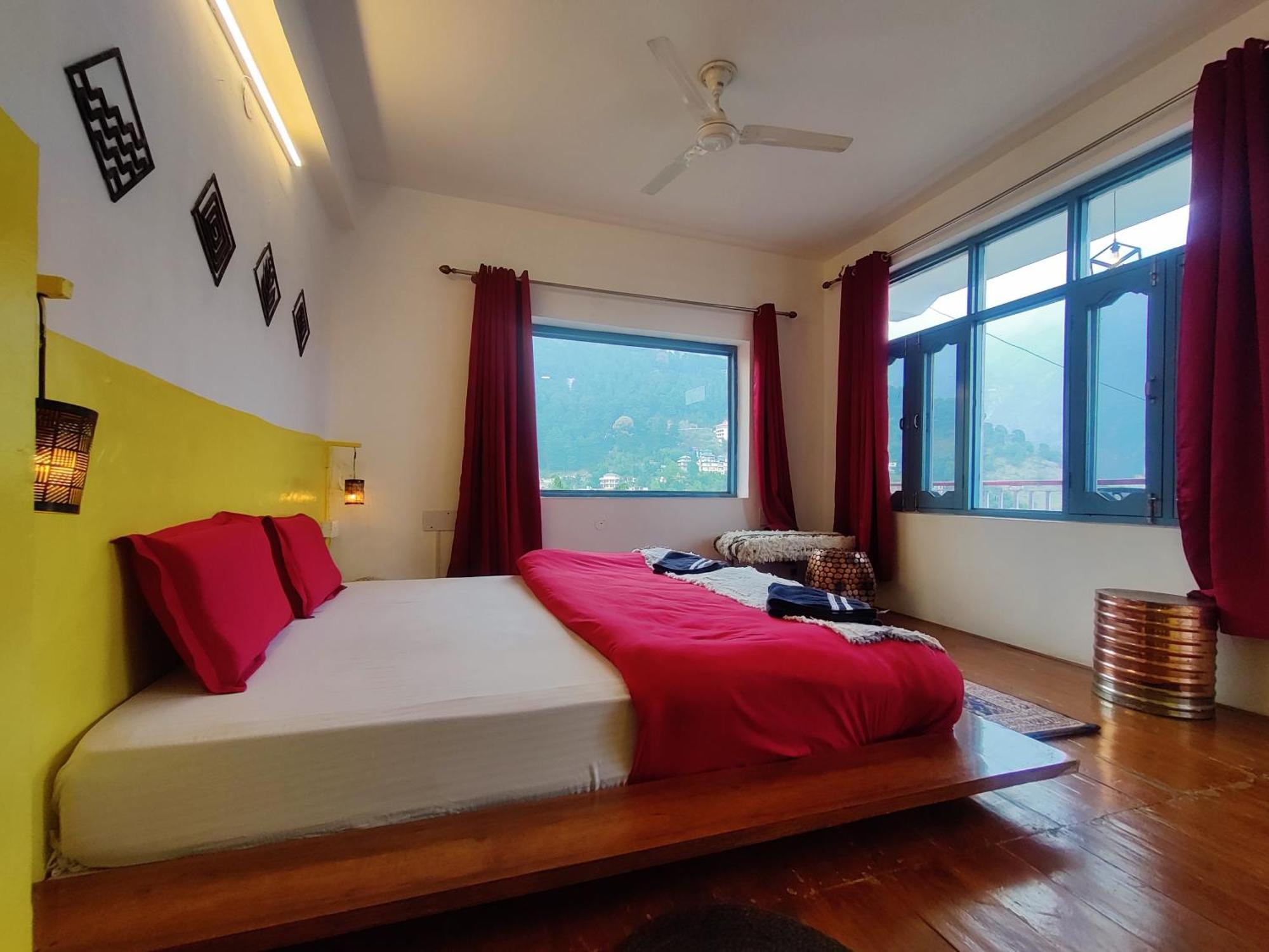 הוסטל מקלוד גאנג' Mitra Mcleodganj מראה חיצוני תמונה