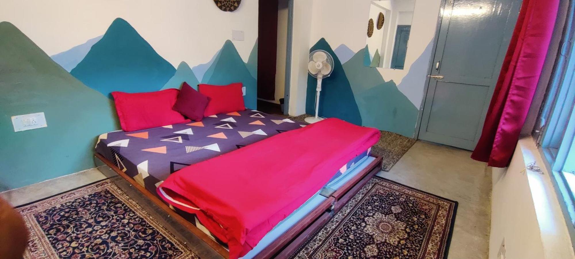 הוסטל מקלוד גאנג' Mitra Mcleodganj מראה חיצוני תמונה